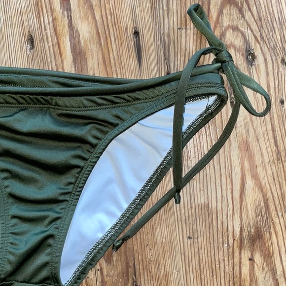 Del Toro, Surf Bikini Bottoms Handmade in Costa Rica! Additional tie @ waist. S - Picture 3 of 10